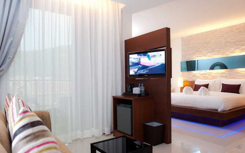 De Cozé Hotel Patong Exterior foto