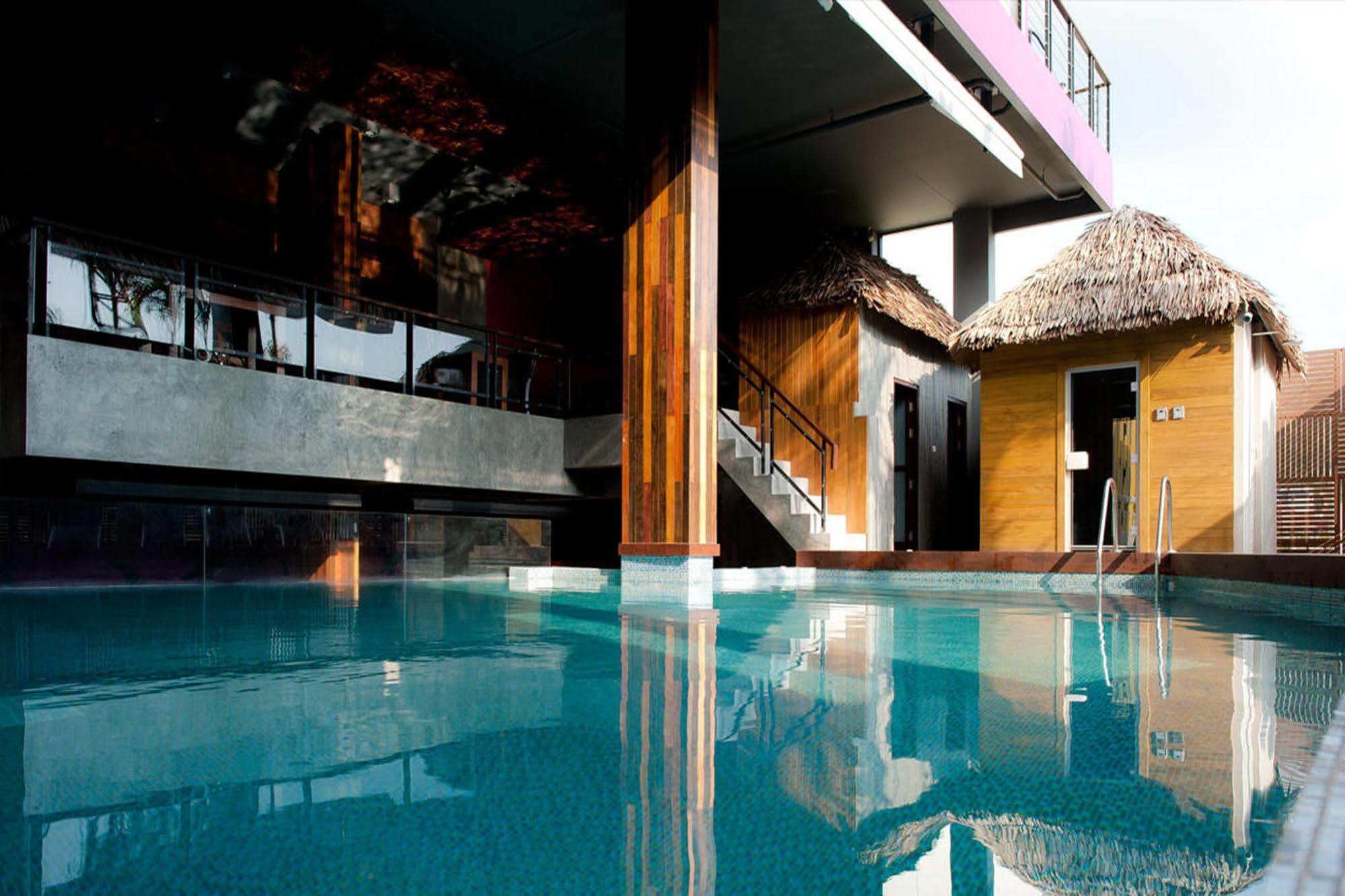 De Cozé Hotel Patong Exterior foto